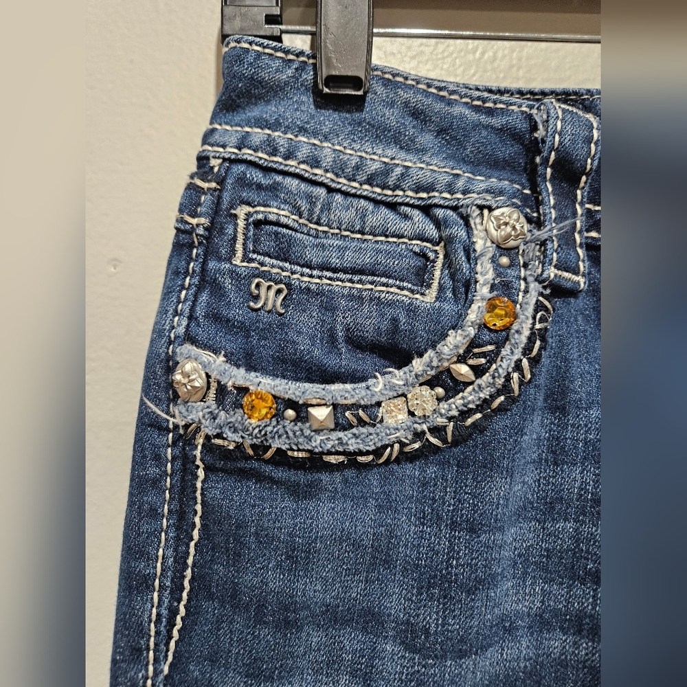 Miss Me Dark Blue Embellished Jeans Size 27 Inseam 32" - Picture 2 of 8